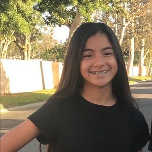 Meet your Posher, Danielle